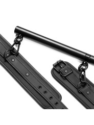 Barre rigide démontable de separation poignées chevilles