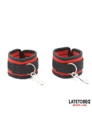 Dispositifs de retenue de lit avec masque, menottes réglables et amovibles