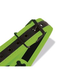 Harnais de bondage torse brillant dans le noir